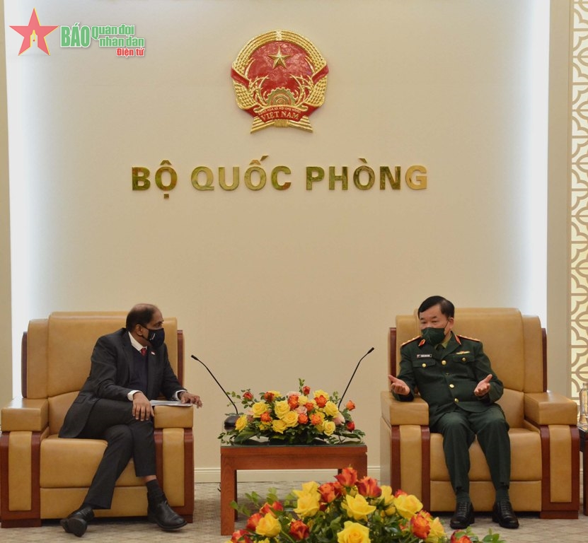 Vietnam values strategic partnership with Singapore